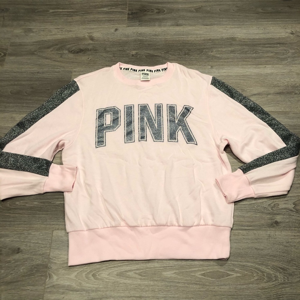 VS Pink cute long sleeve shirt